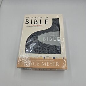 The Everyday Life Bible Amplified Version Fashion Edition Joyce Meyer Commentary